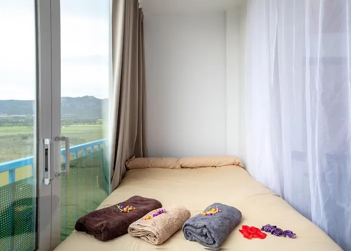 Edificio La Masia アパート ロザス