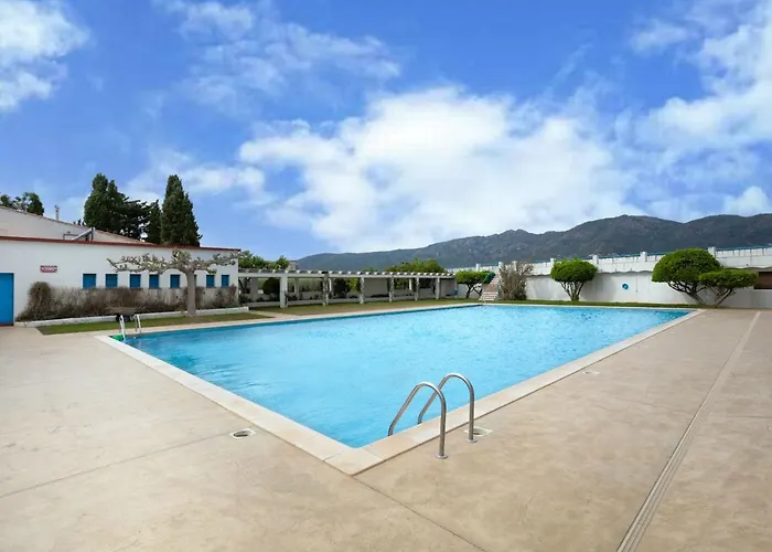 Edificio La Masia * Roses